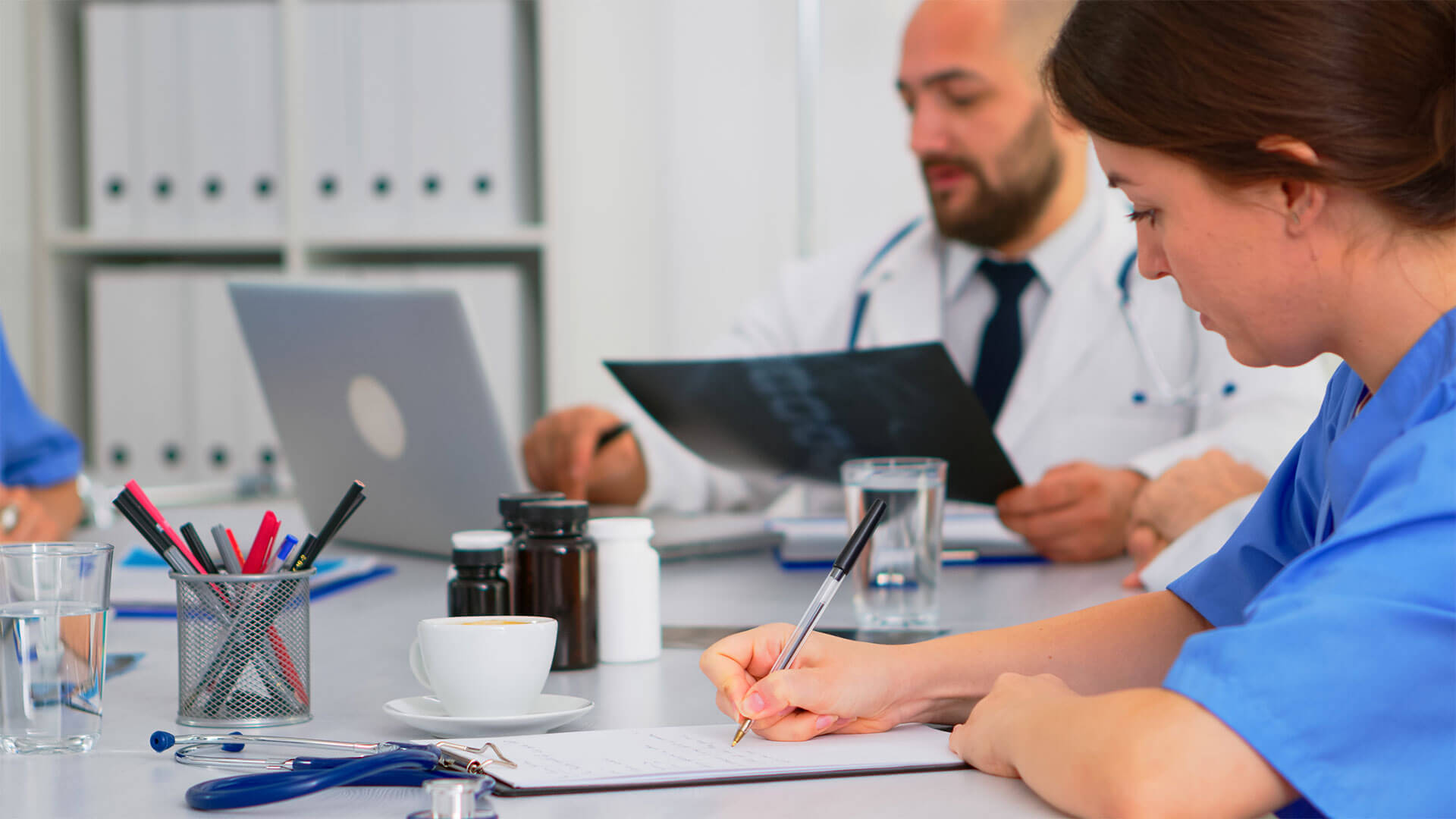 Restituição INSS para médicos: Como recuperar valores pagos indevidamente